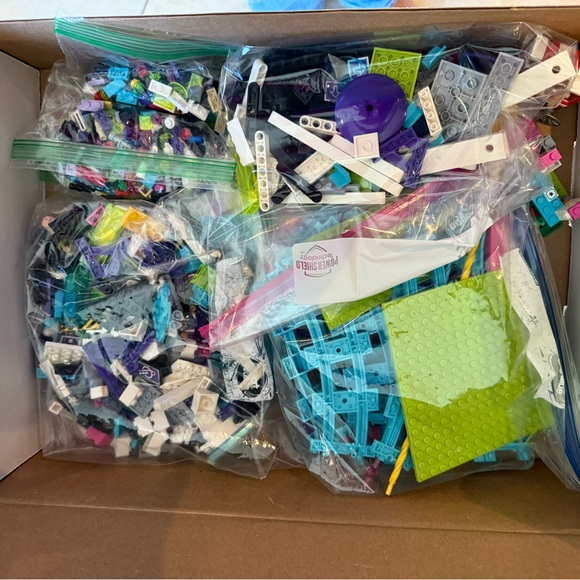 Lego Friends amusement park roller coaster (retired) - Picture 2 of 3